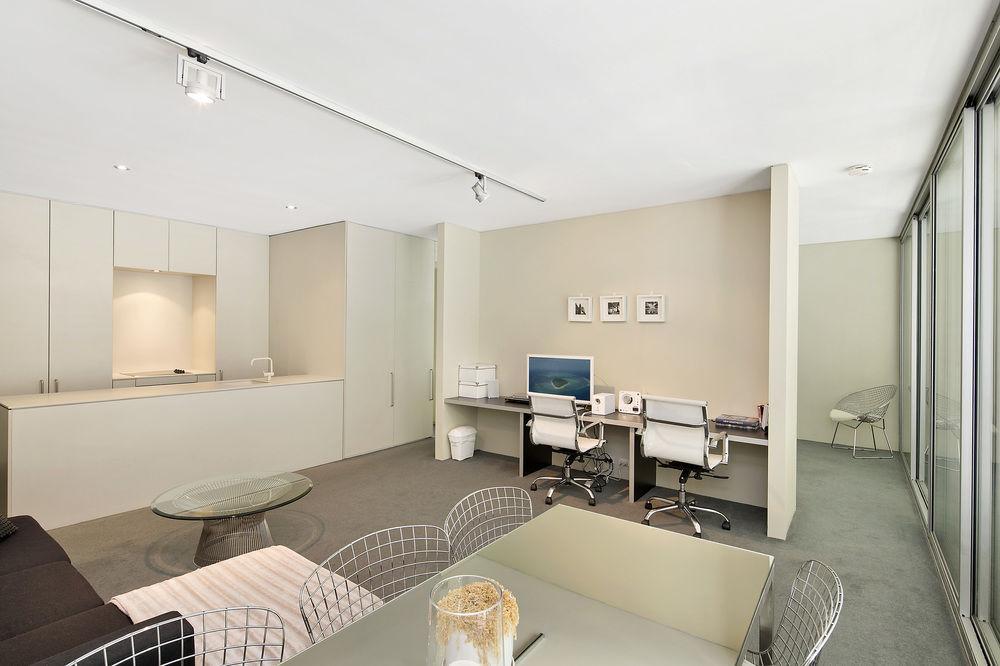 Apartment - The 150 *